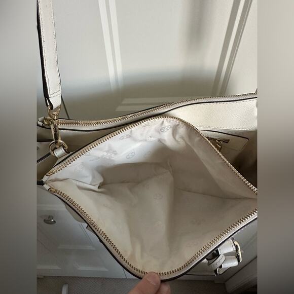 Tory Burch Robinson Leather Large Bag - Picture 8 of 16